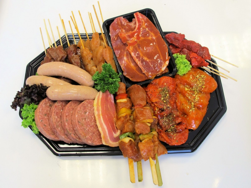 boucherie-LUCERAM-min_bbq_butcher_shop_supermarket_meal_party-766127